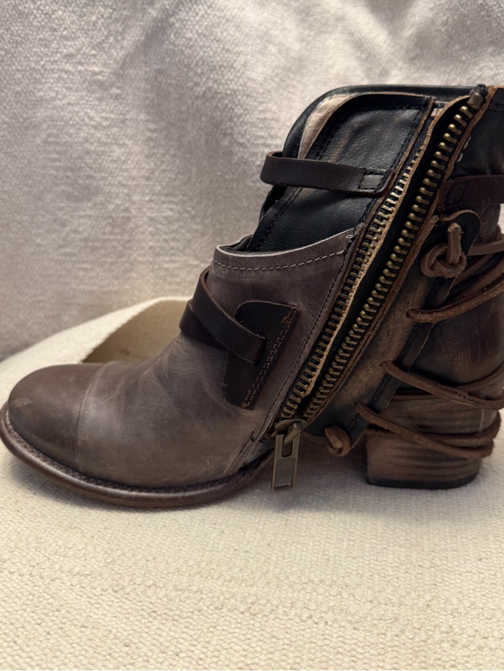 Freebird Crue Brown Leather Ankle Boots with Buckle Straps size 10 - Picture 2 of 10